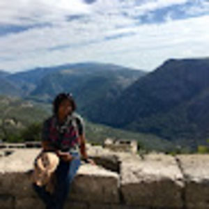 Meet your Posher, Dekia